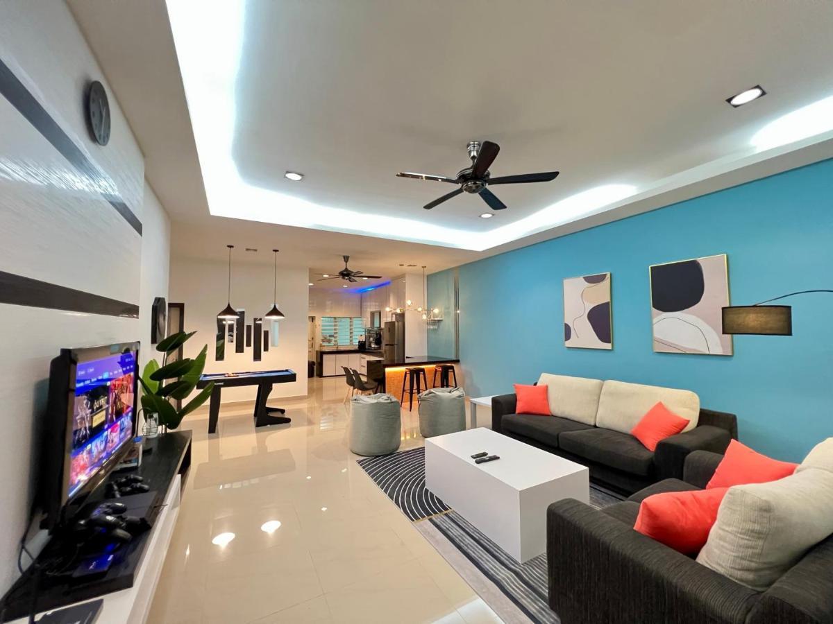 Tcvila 12Pax Neartc Dinosaurland Pooltable, Netflix Kuantan Exterior photo